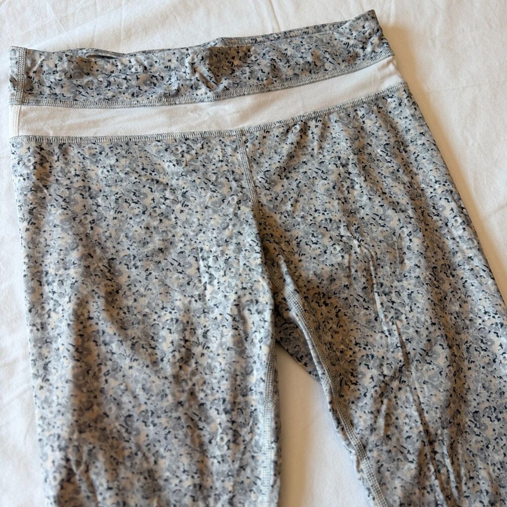 Lululemon Pace Rival Crop Capri Leggings Sz 6 Grey Abstract Print Mesh Back Zip